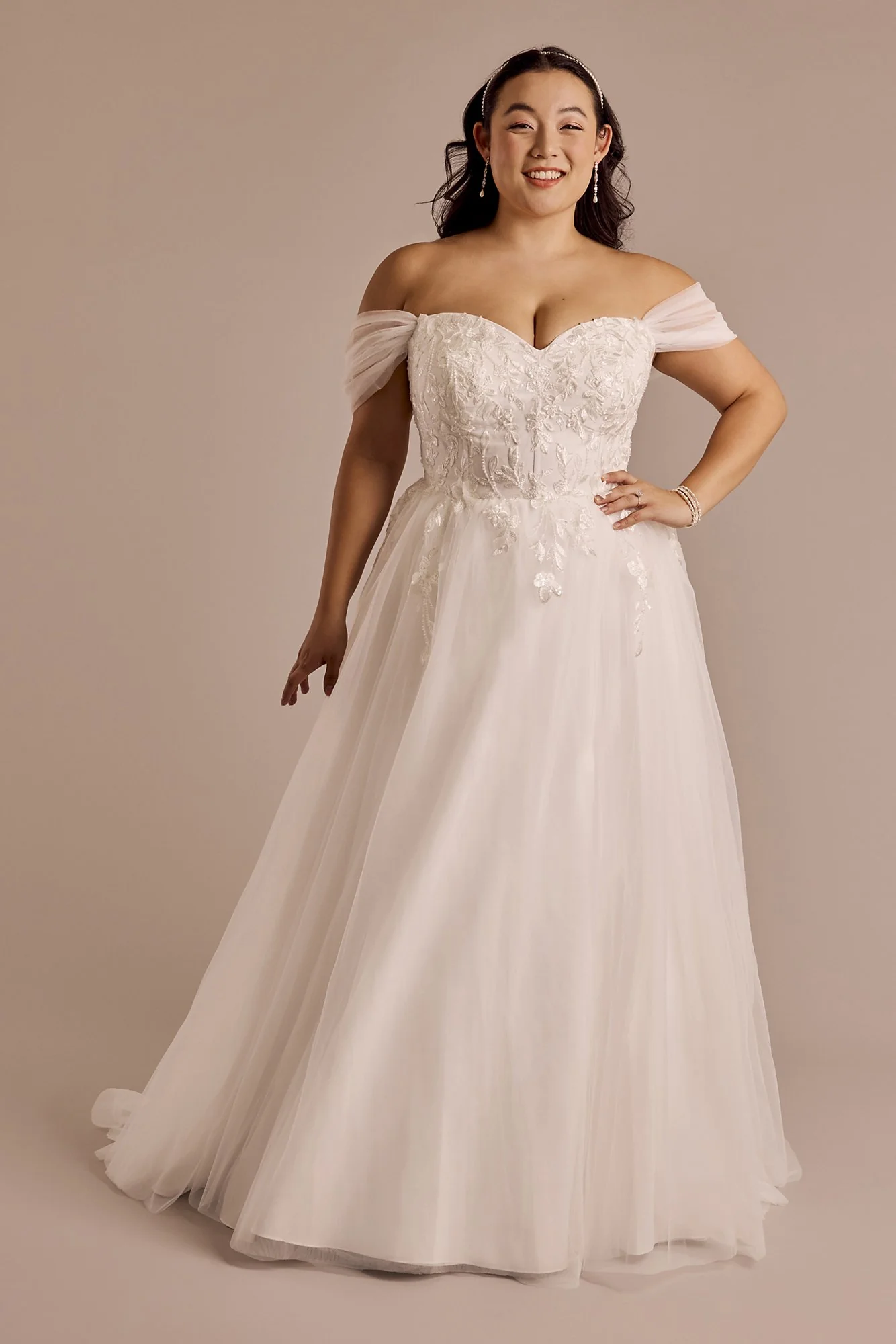 Applique Ball Gown Off-the-Shoulder Wedding Dress - Image 4