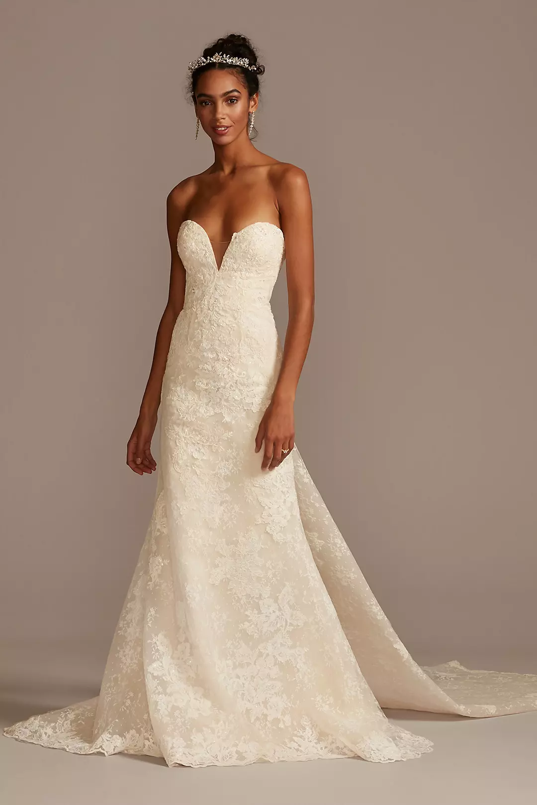 As Is Lace Removable Bow Train Wedding Dress - Image 9