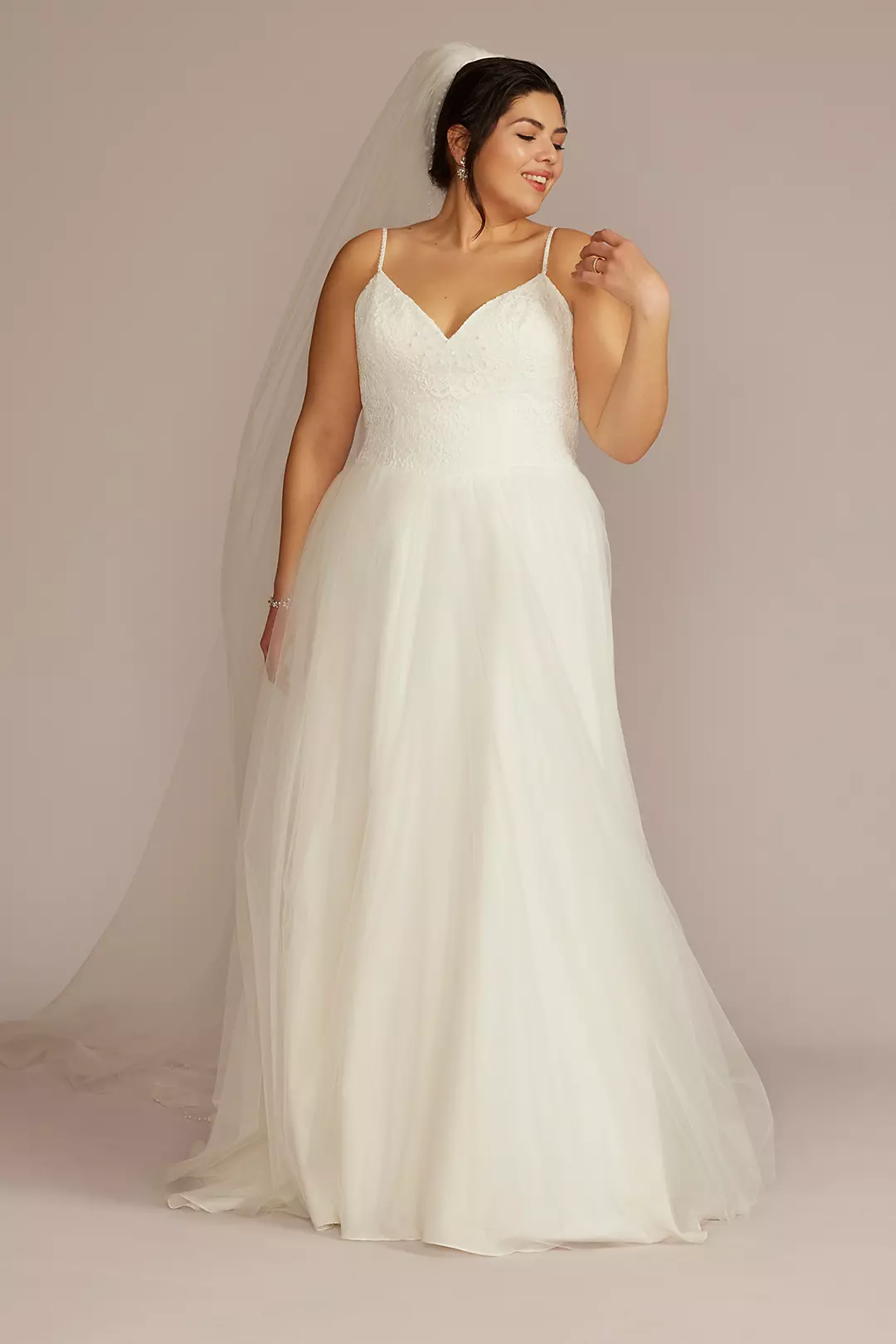 Basque Waist Lace Bodice Wedding Dress - Image 2