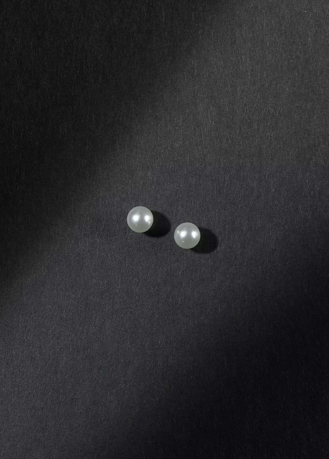 Classic Pearl Earrings - Image 2