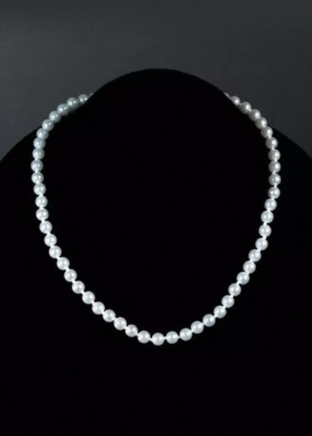 Classic Pearl Hand-Knotted Necklace - Image 3
