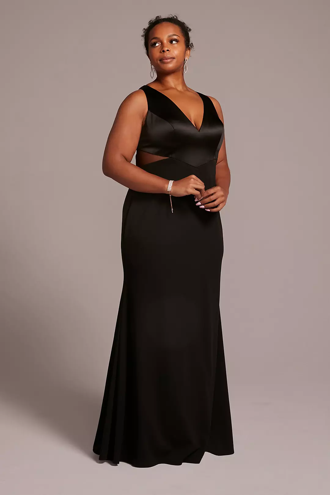 Crepe Sheath Plunge Long Gown with Illusion Cutout - Image 4