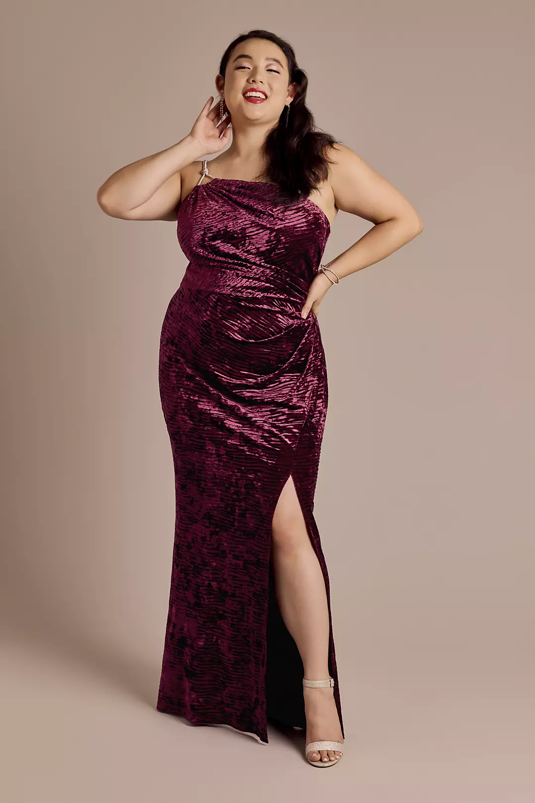 Crystal One-Shoulder Crushed Velvet Sheath Dress - Image 8
