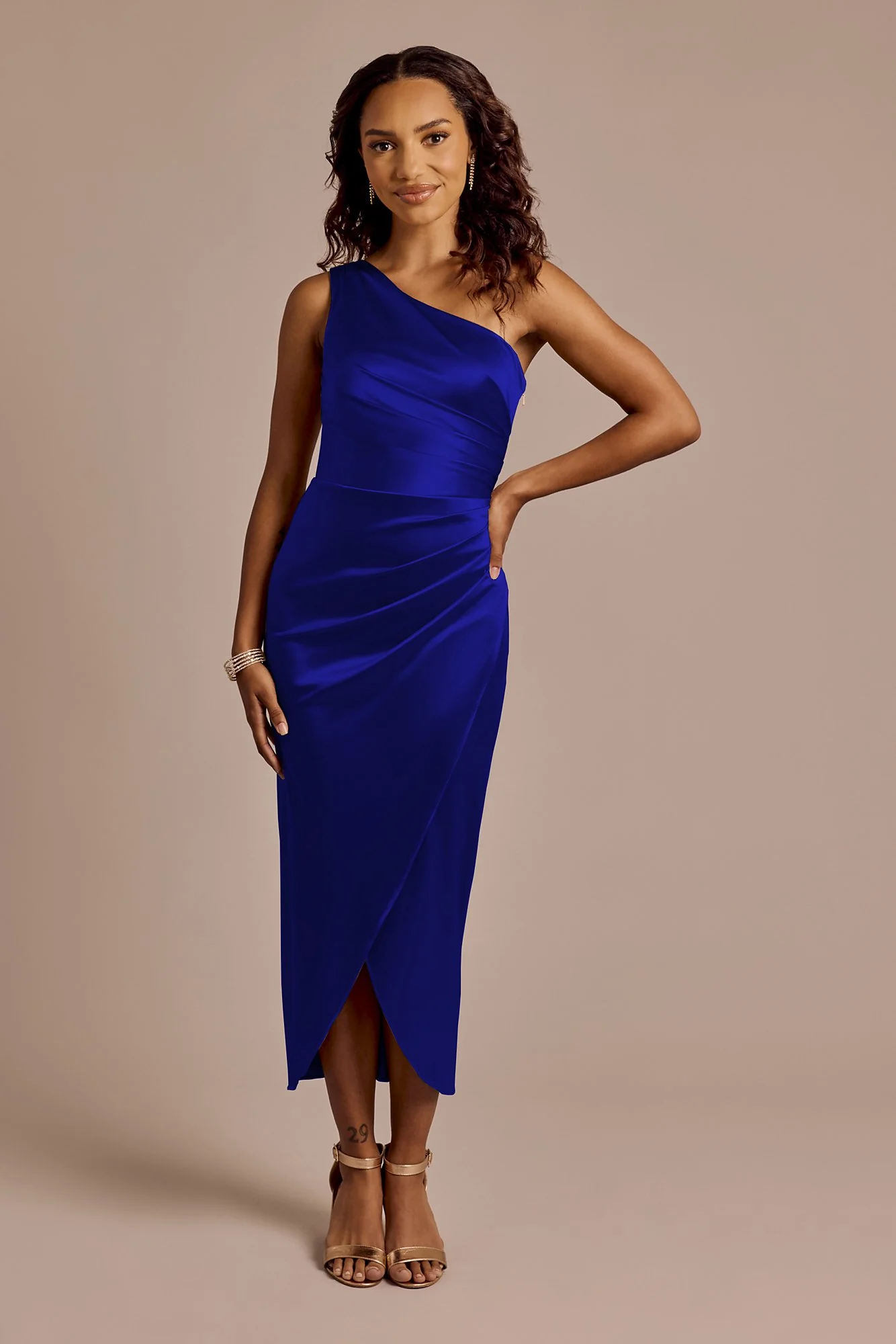 Draped One-Shoulder Sculpting Satin Midi Dress - Image 6