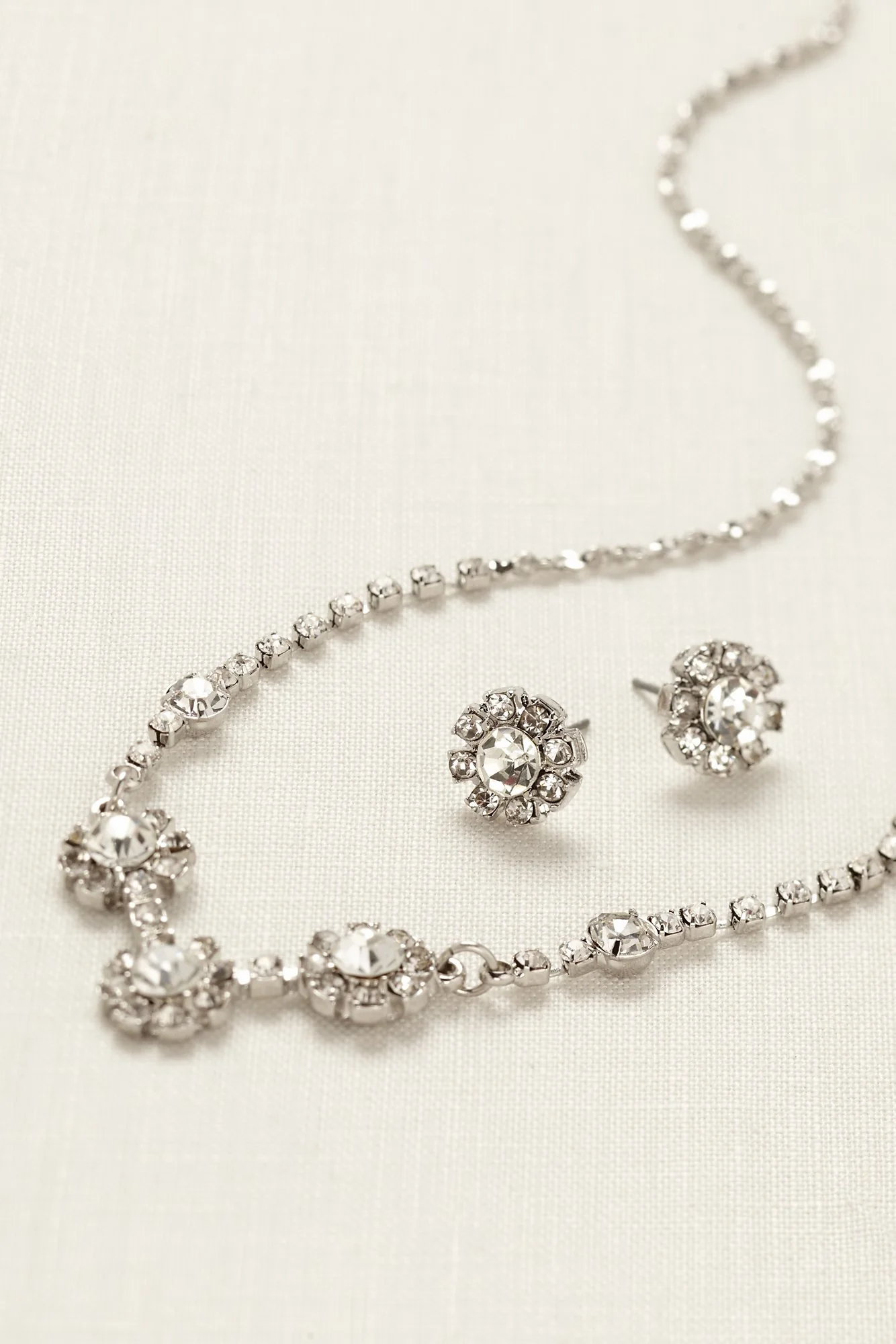 FG Rhinestone Flower Necklace and Earring Set