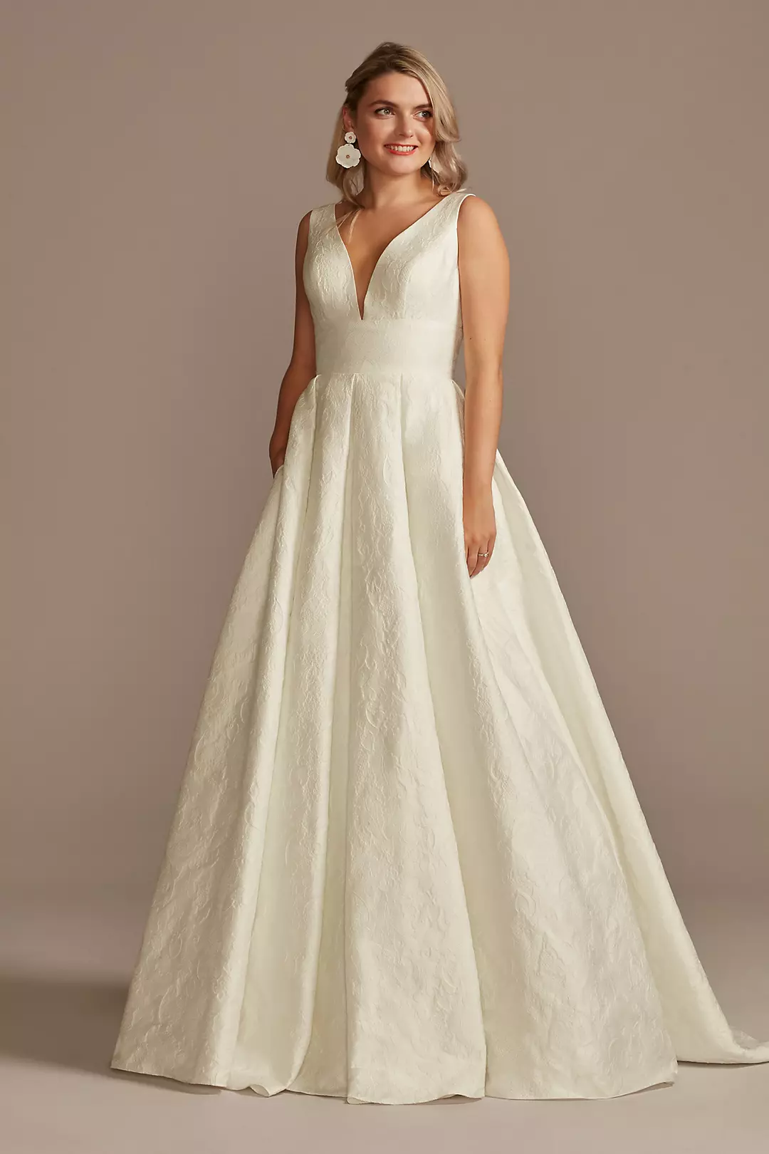 Floral Jacquard V-Neck Wedding Dress - Image 13