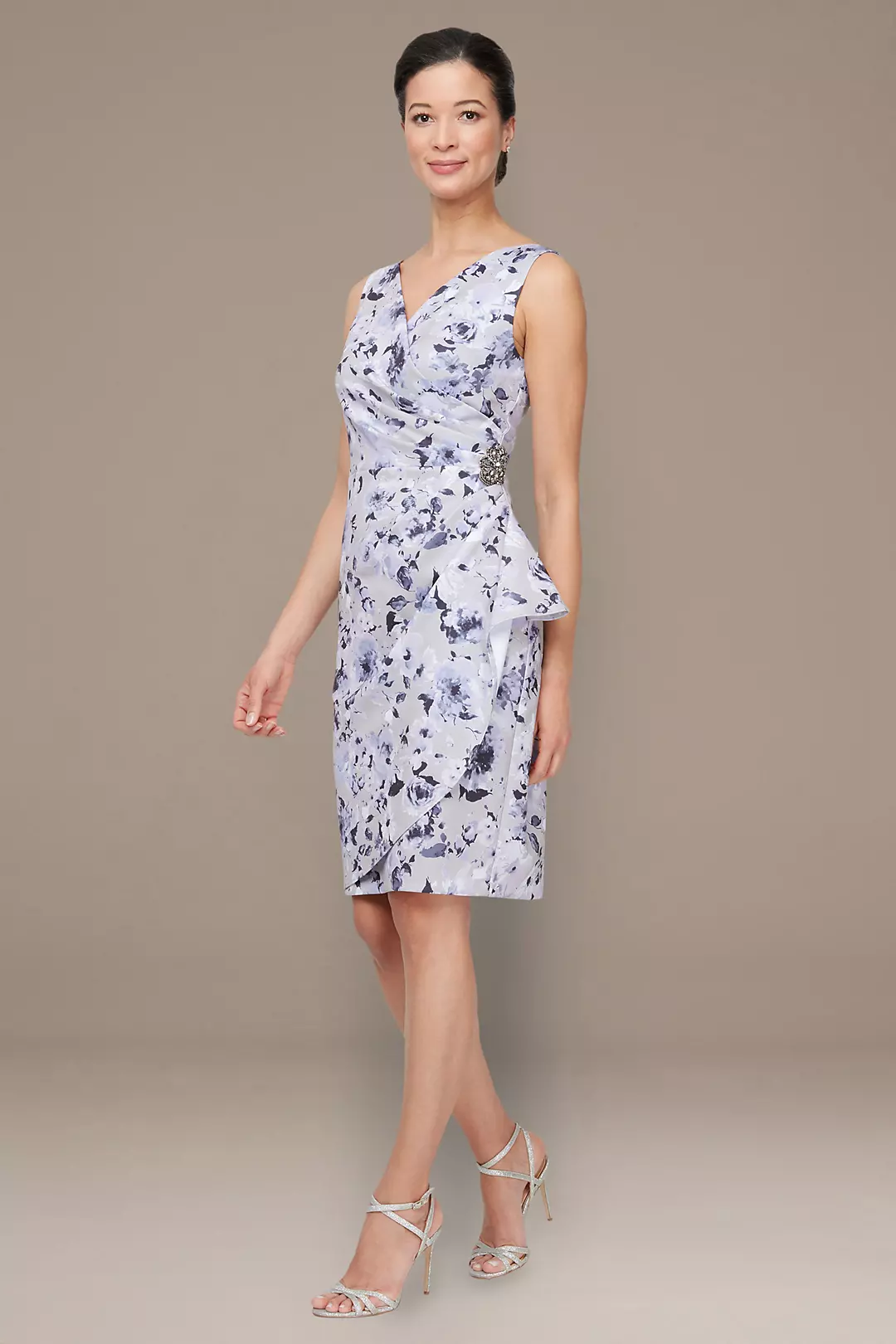 Floral Print Crepe V-Neck Sheath Dress - Image 5