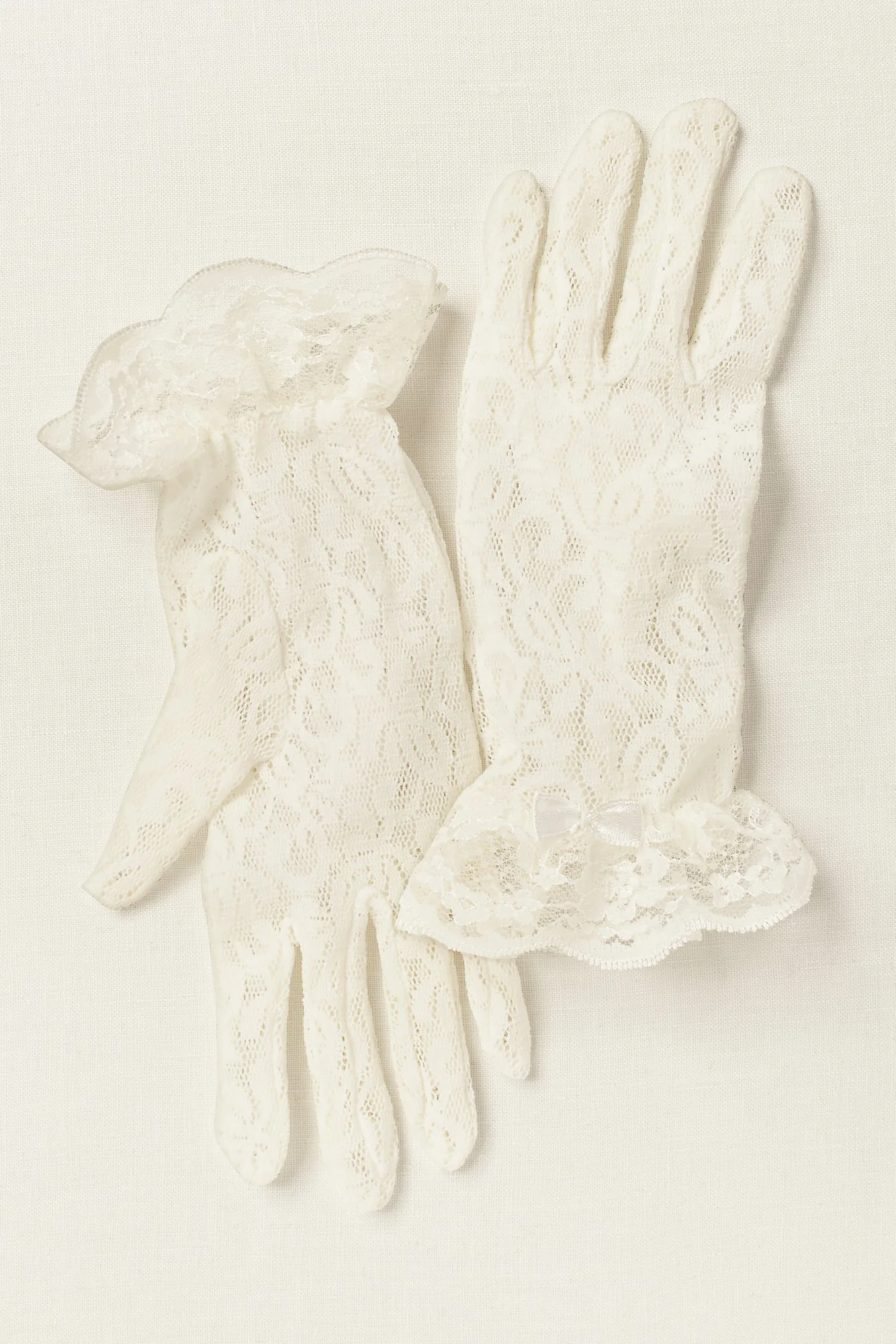 Girls Lace Wrist-Length Gloves