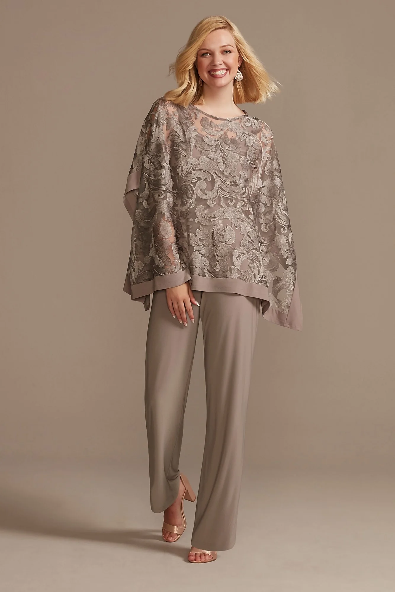 Jersey Pantsuit with Illusion Detailed Cape - Image 9