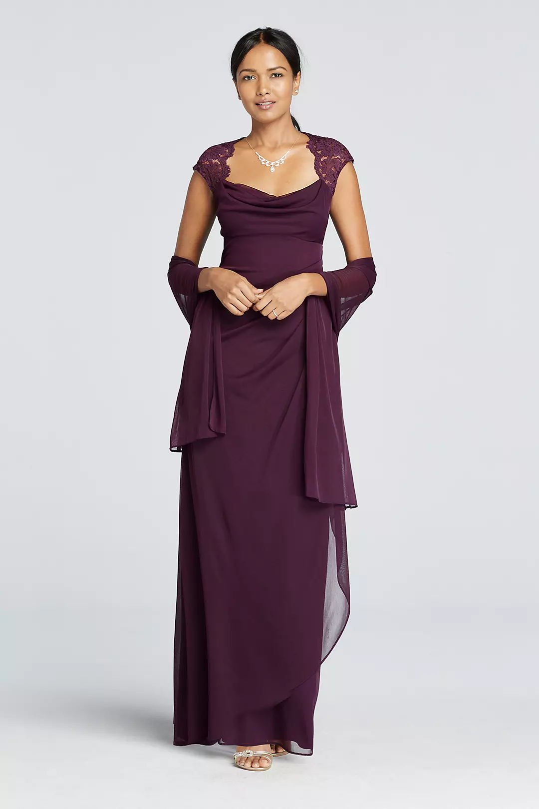 Cap Sleeve Jersey Plus Size Dress with Lace Detail - Image 11