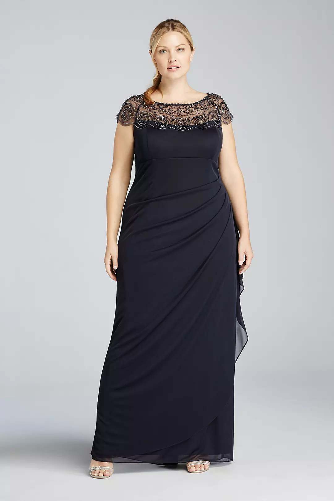 Cap Sleeve Jersey Plus Size Dress with Lace Detail - Image 6