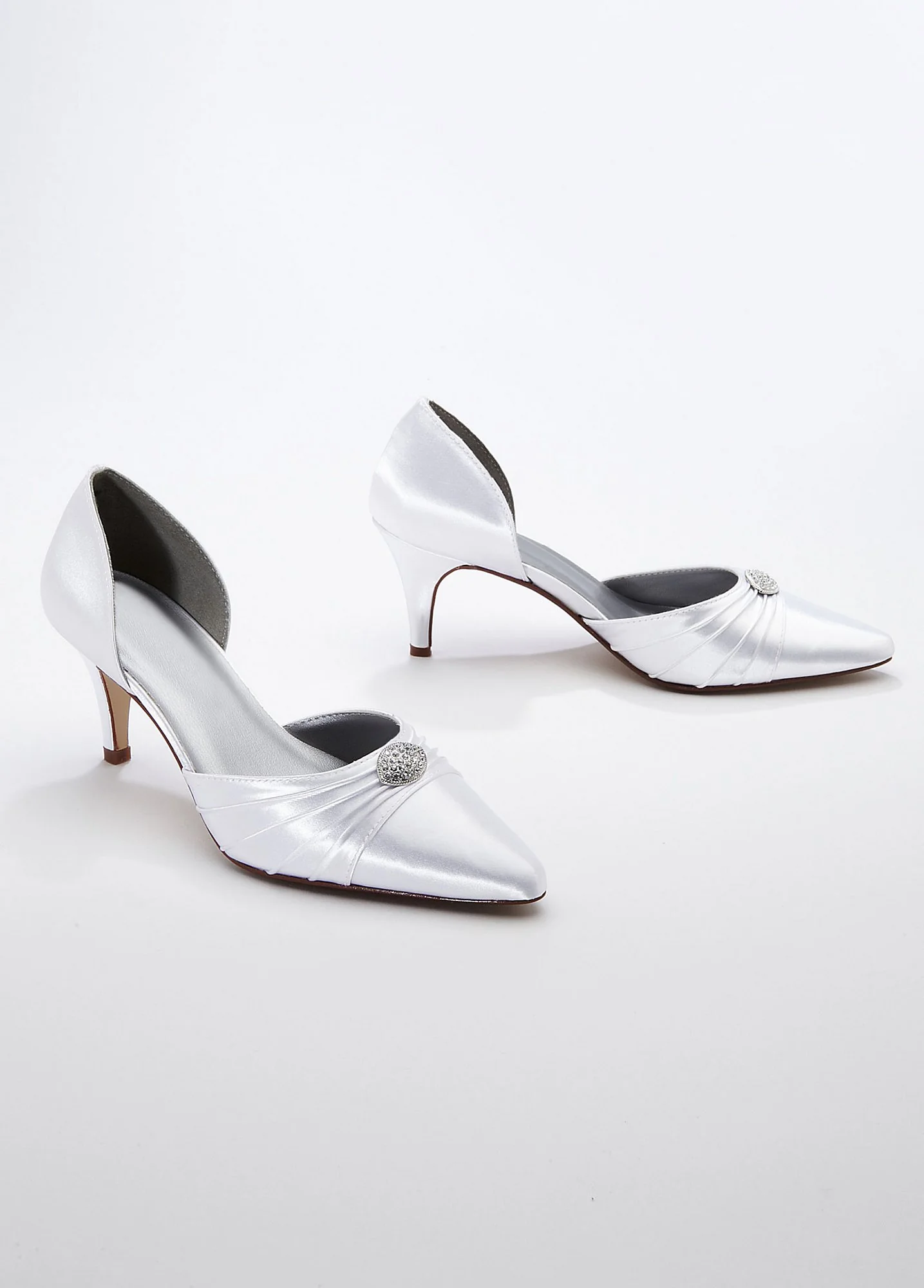 Mid Heel Dyeable Pointy Toe Shoe - Image 2