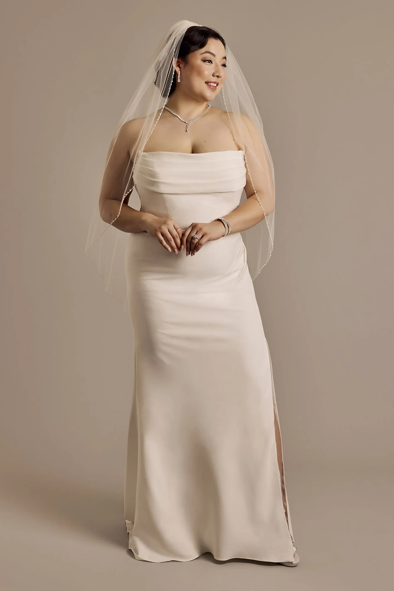 Mid-Length Tulle Veil with Pencil and Pearl Edge