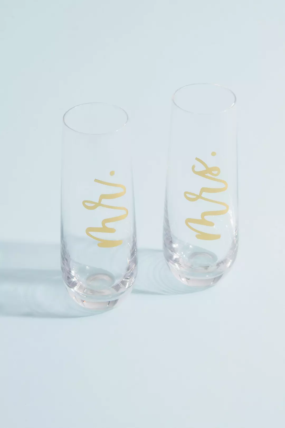Mr and Mrs Gold Script Stemless Champagne Flutes - Image 2