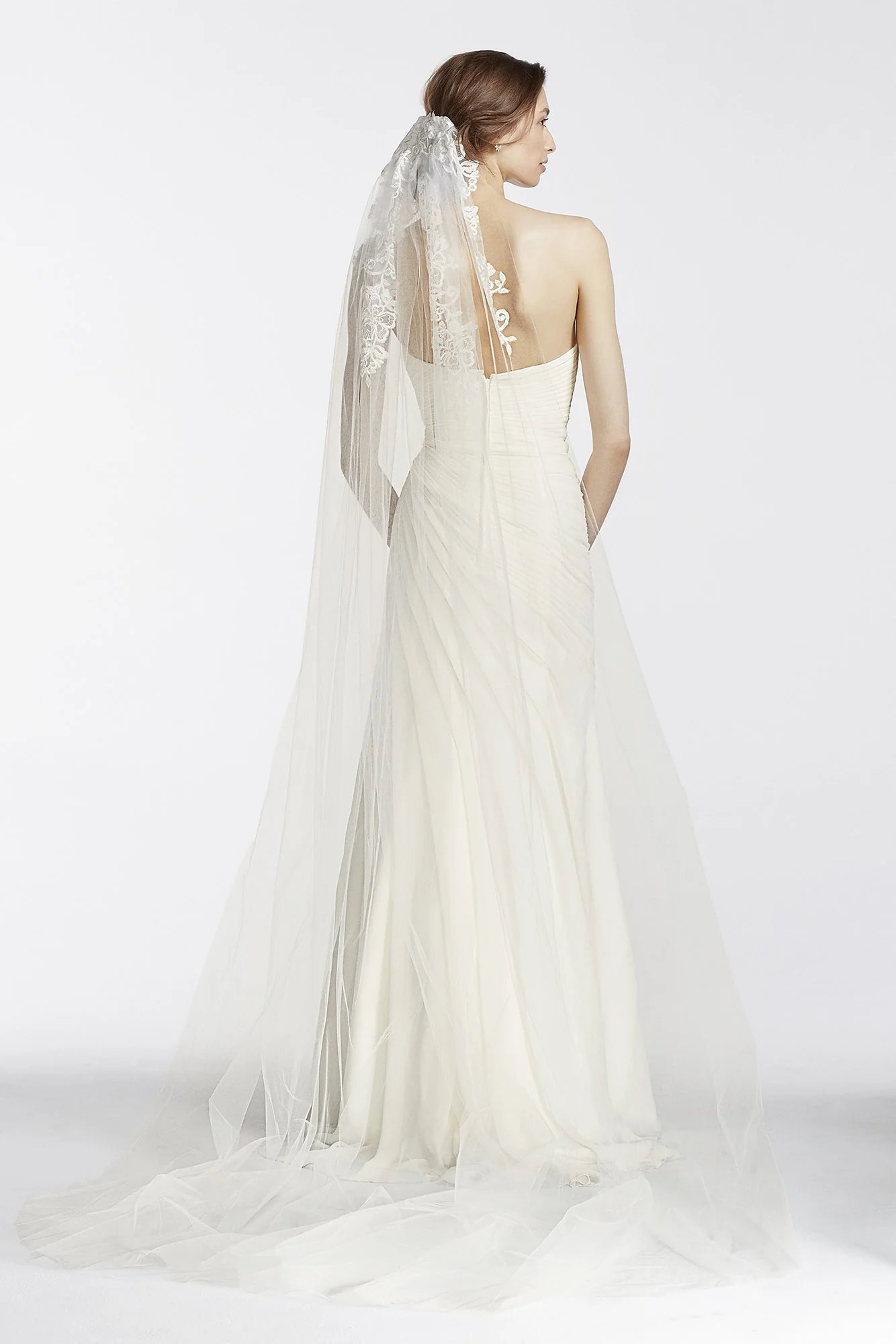One Tier Floral Embroidered Veil