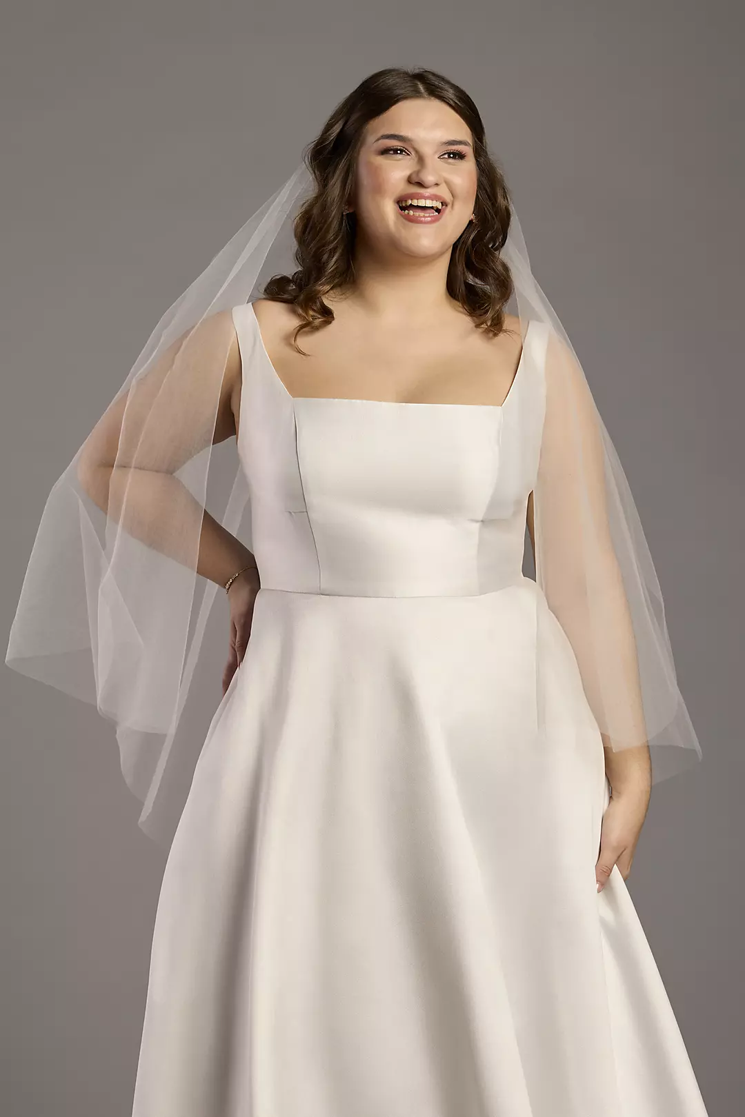 Raw Edge Angel Cut Mid-Length Veil