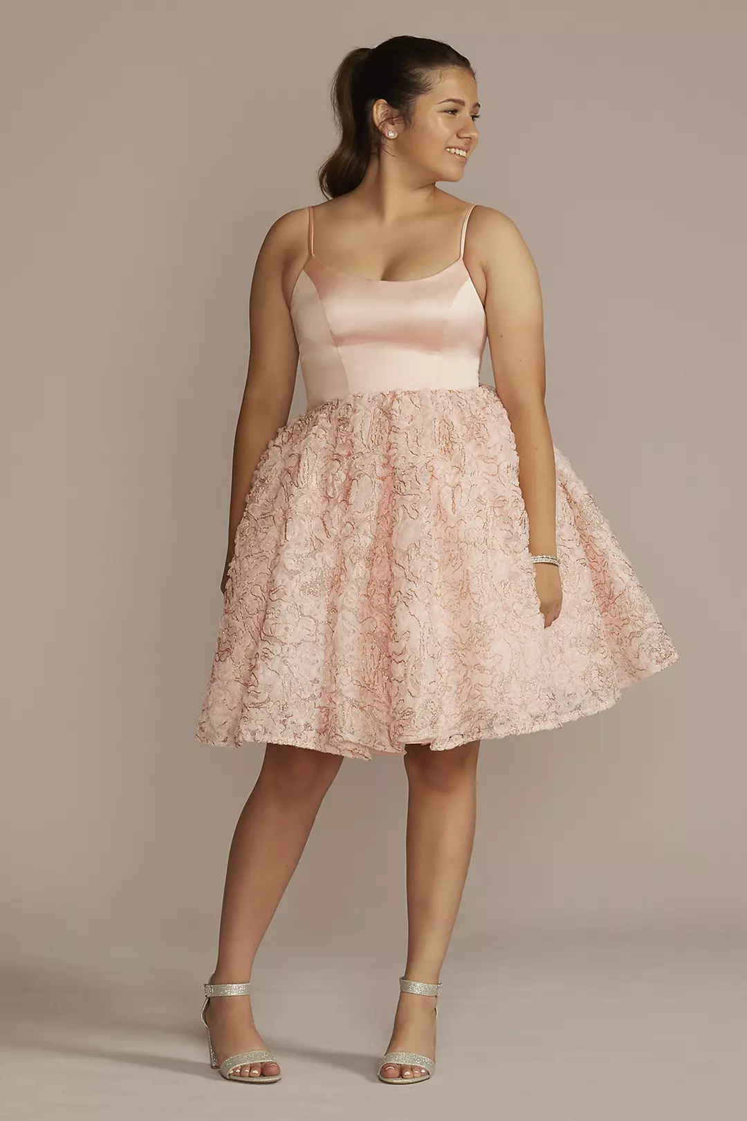 Satin and Metallic A-Line Damas Dress - Image 6