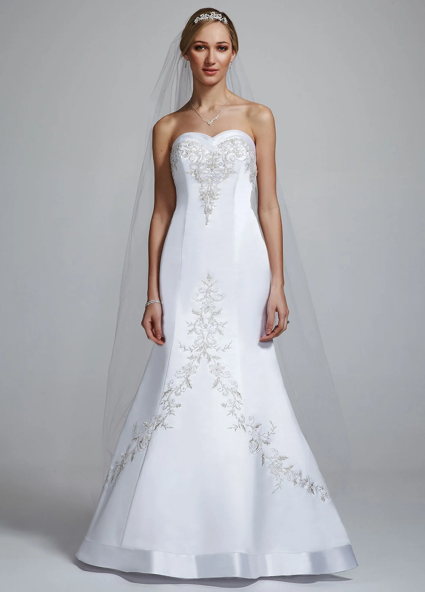 Satin Mermaid Gown with Sweetheart Neckline - Image 4