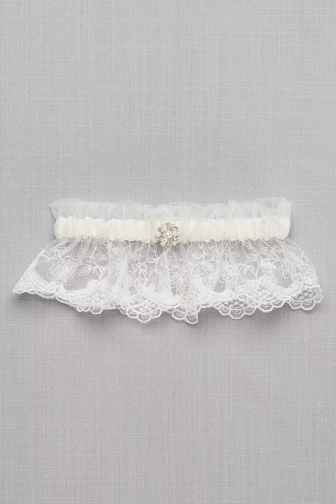 Scalloped Lace Garter with Pearl Detail - Image 2