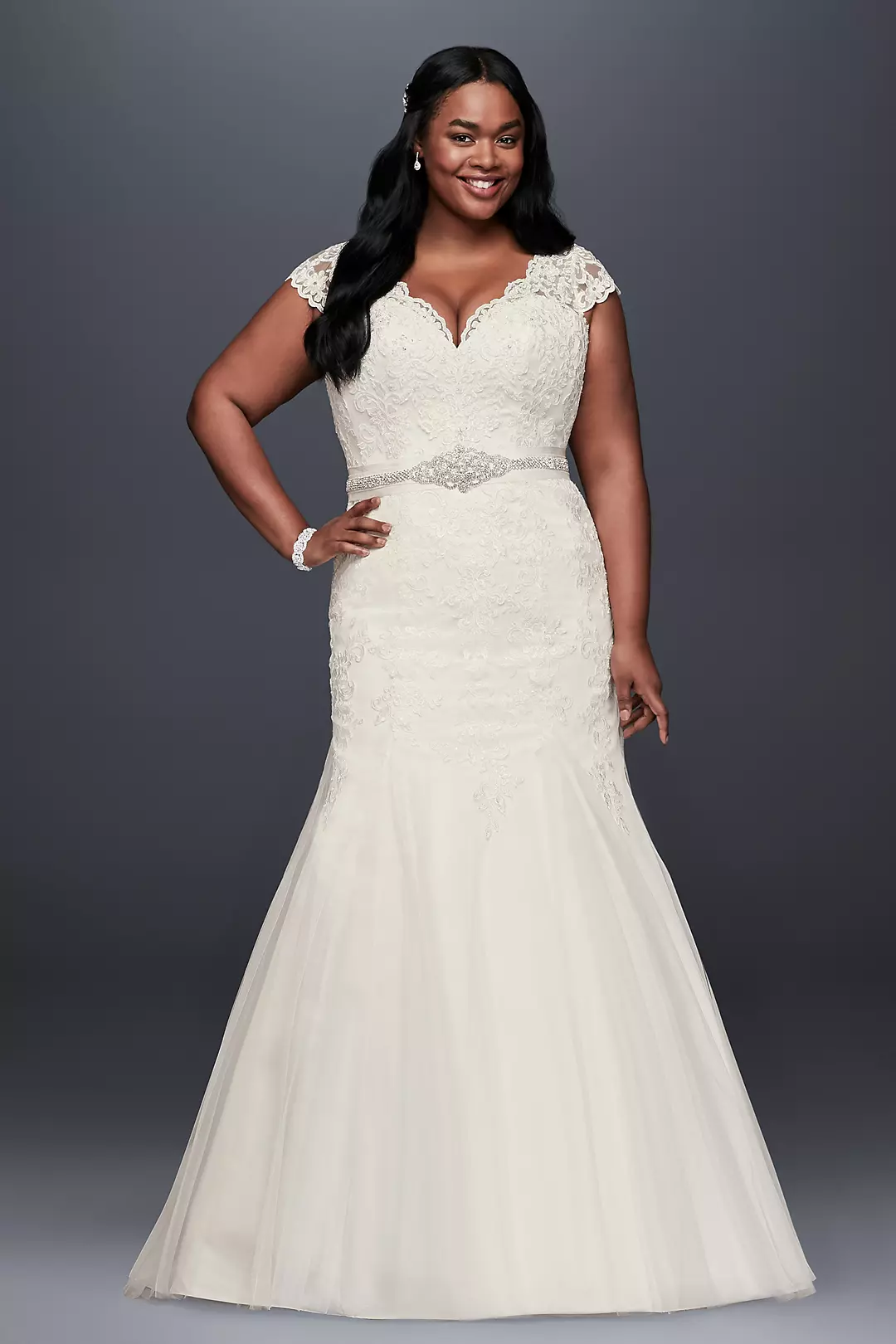 Scalloped Lace Trumpet Plus Size Wedding Dress - Image 2