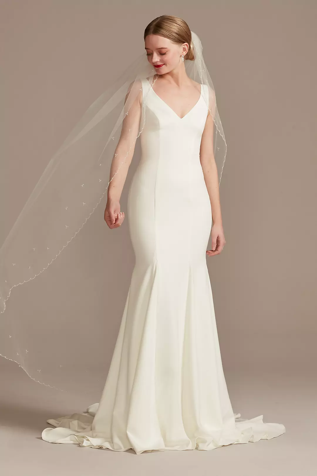 Scalloped Pearl Edge Tulle Walking Veil - Image 2