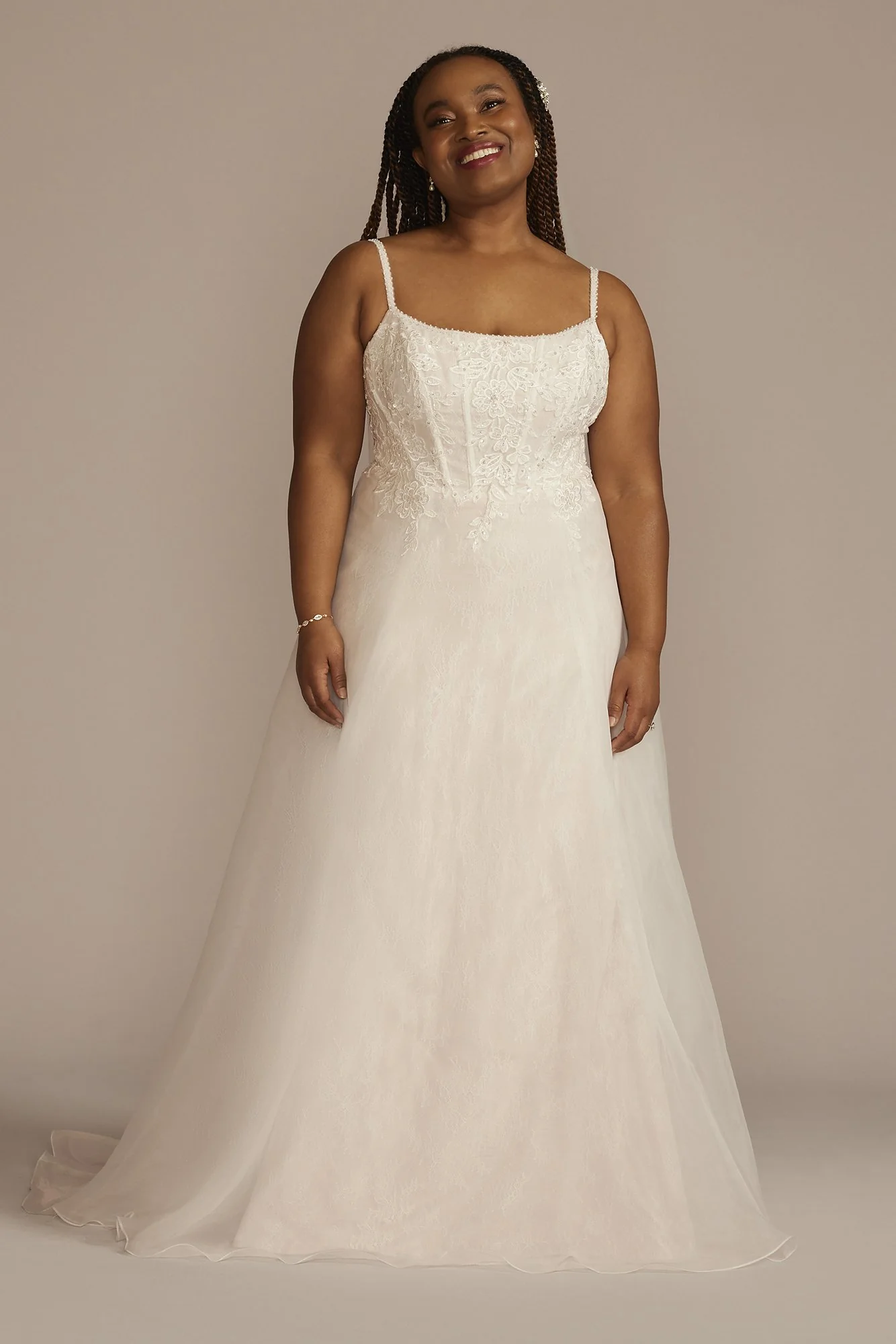 Scoop Back Boned Bodice Lace Wedding Dress