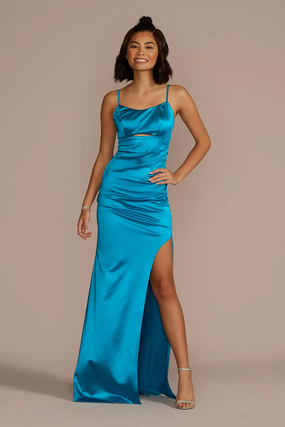 Scoop Neck Stretch Satin Sheath with Cutout - Image 3