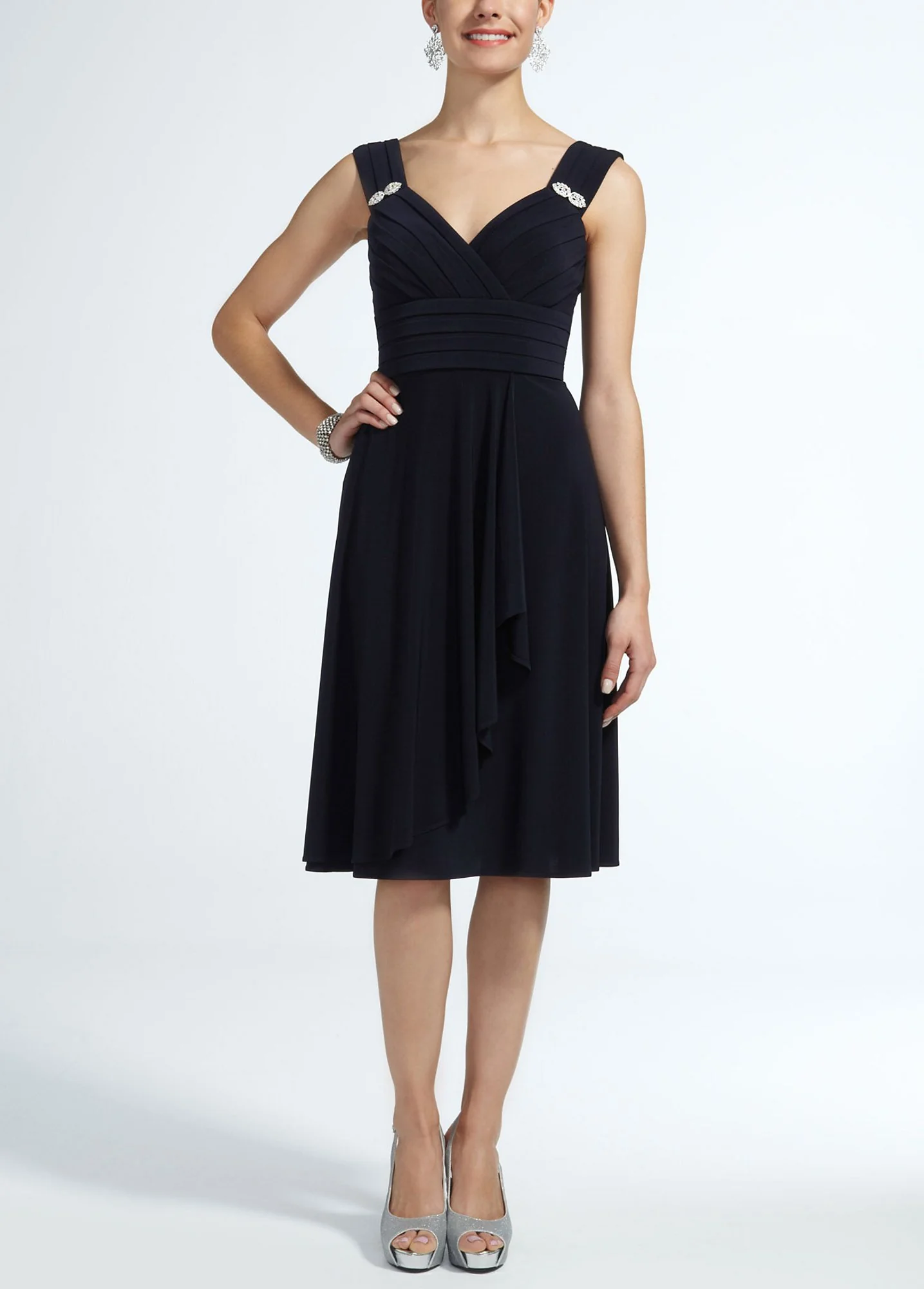 Short Sleeveless Jersey Dress with Broaches