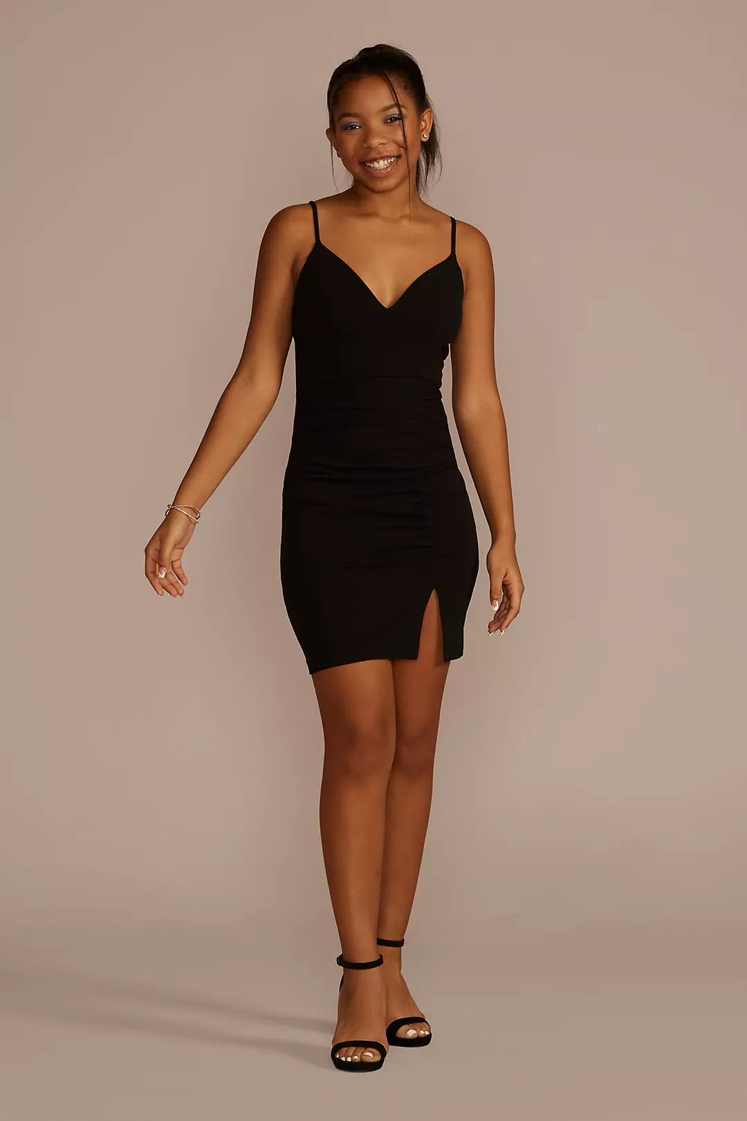 Short V-Neck Ruched Crepe Sheath Dress with Slit - Image 11