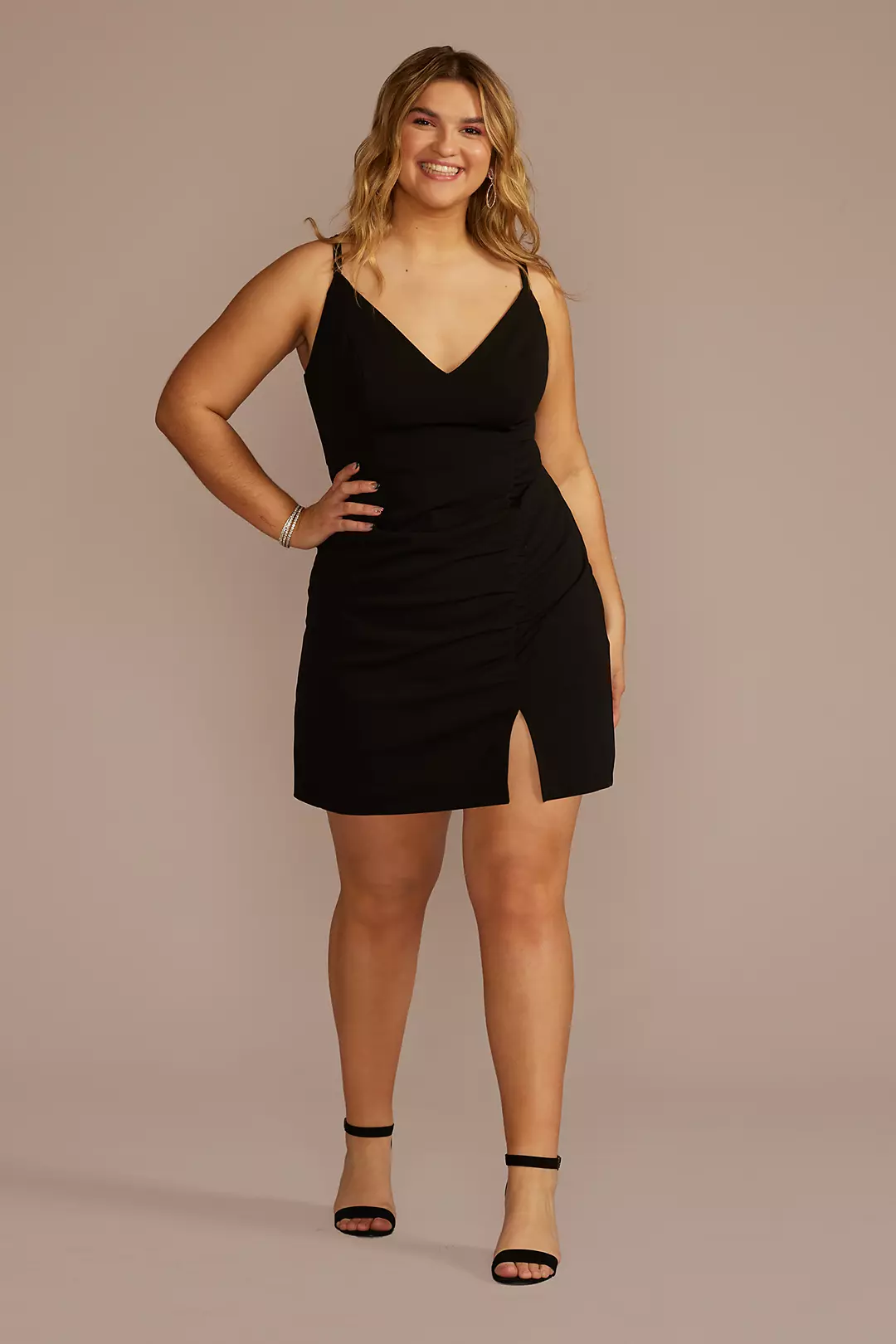 Short V-Neck Ruched Crepe Sheath Dress with Slit - Image 8