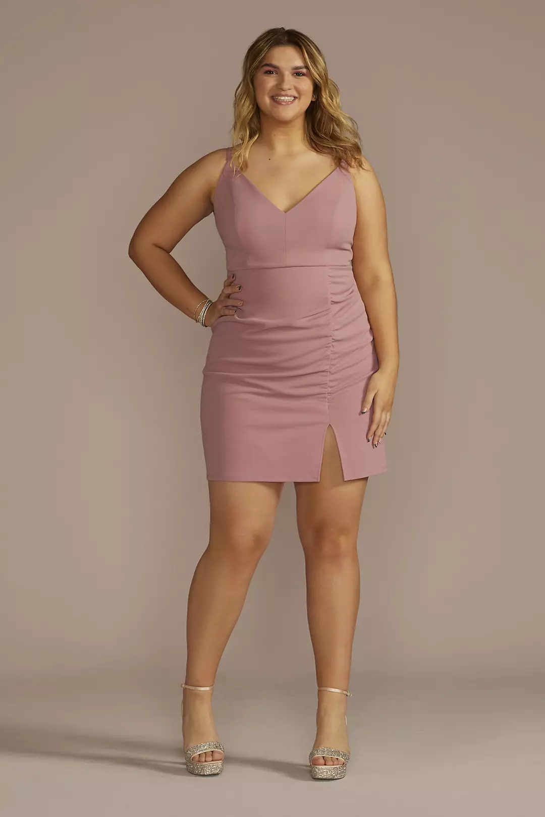 Short V-Neck Ruched Crepe Sheath Dress with Slit - Image 9