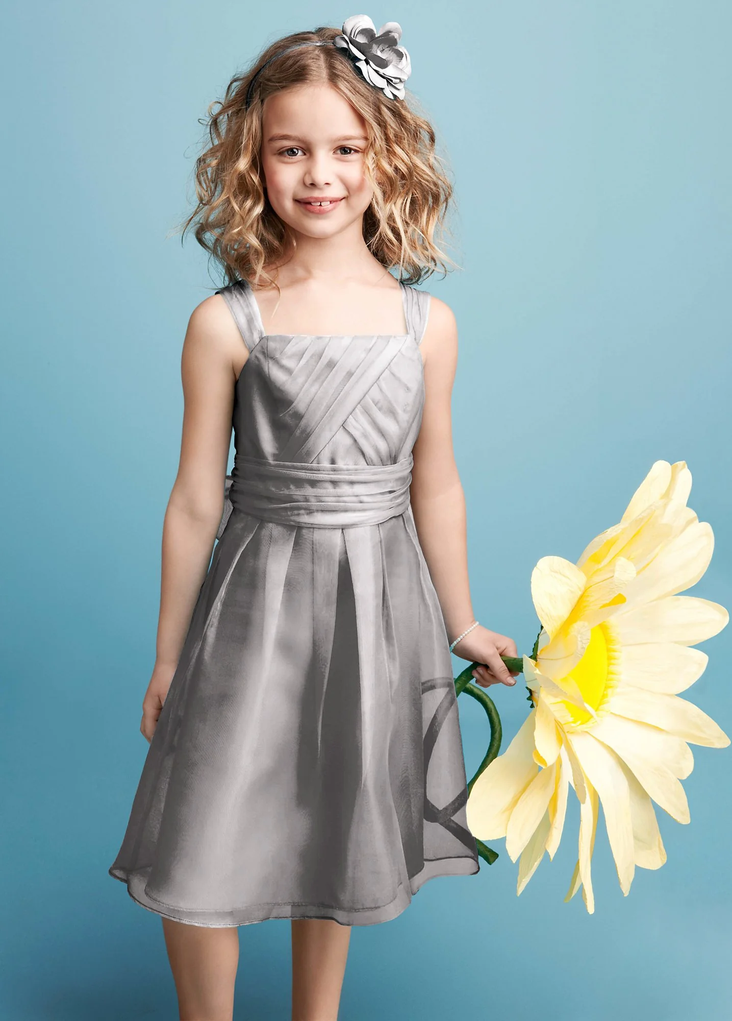 Sleeveless Organza Dress with Pleating - Image 10
