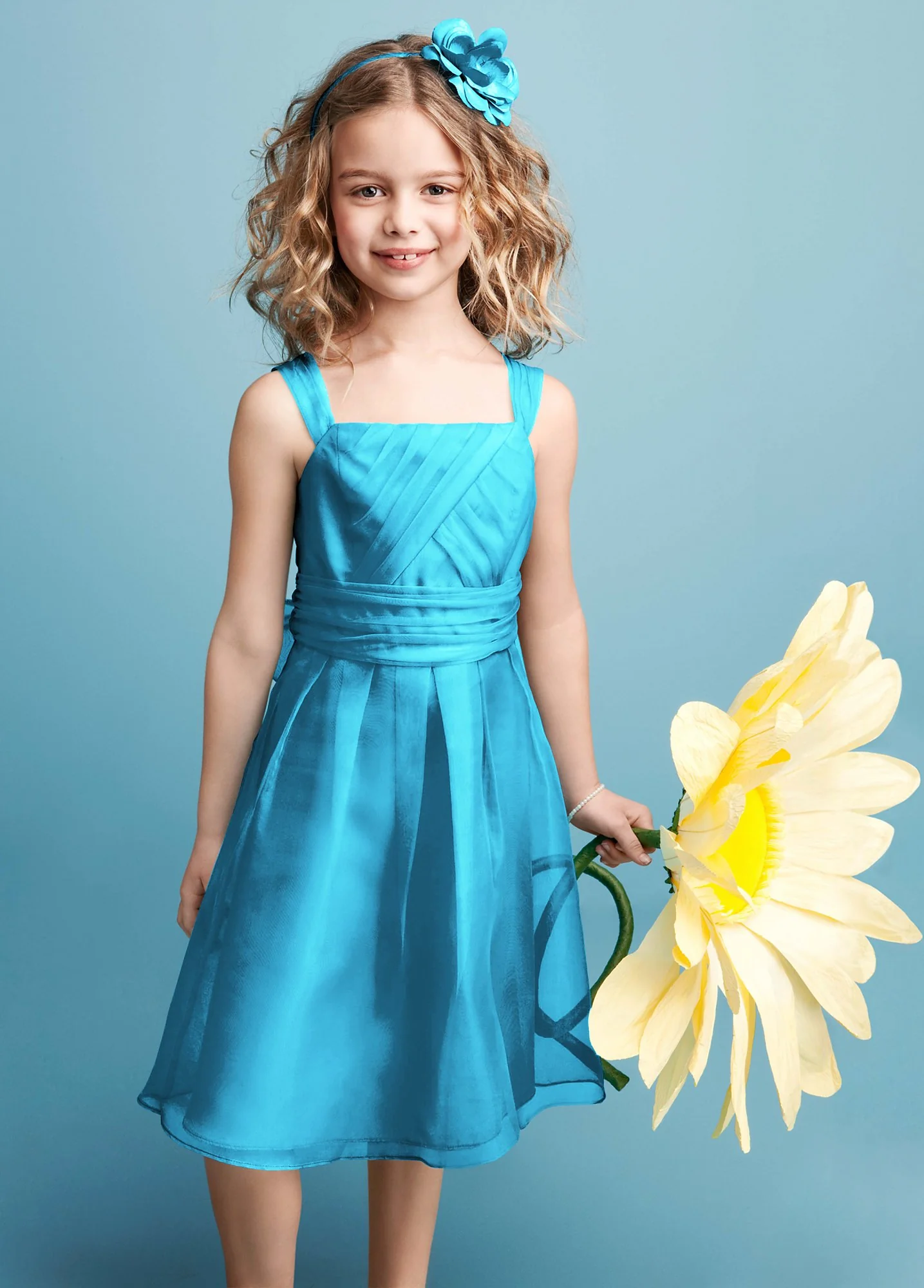 Sleeveless Organza Dress with Pleating - Image 9