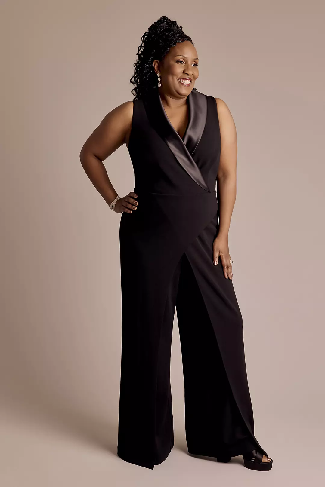 Sleeveless Tuxedo Jumpsuit - Image 5