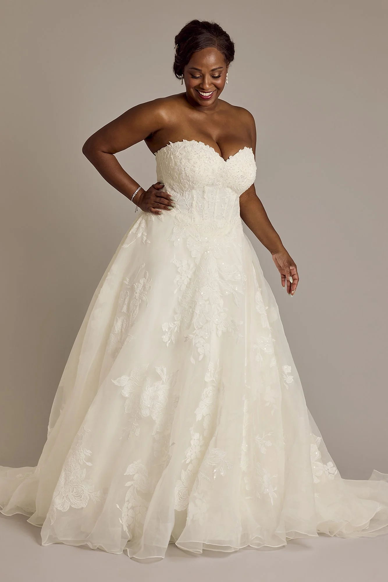 Strapless 3D Floral Organza Wedding Dress
