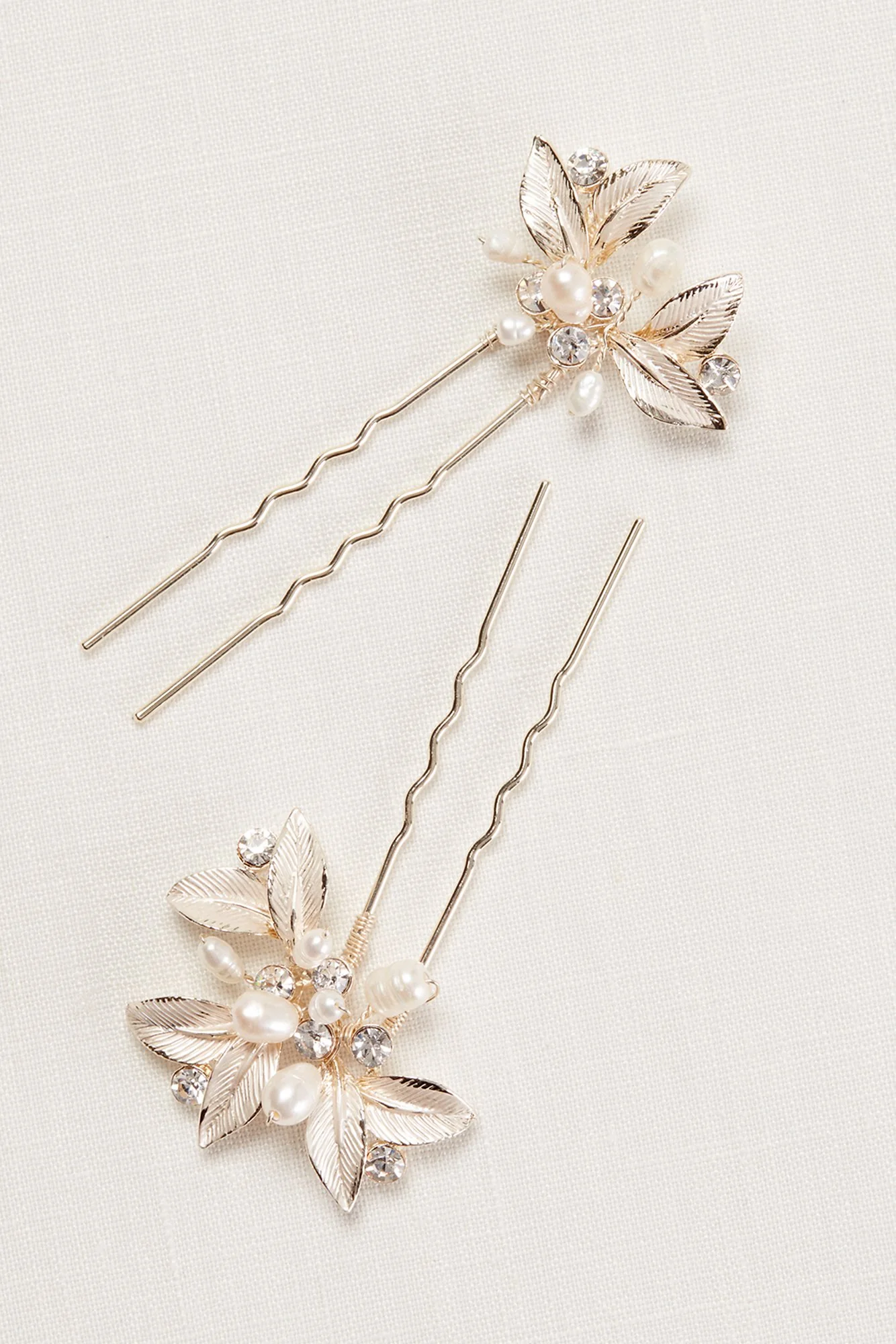 Textured Leaves Hairpins with Pearl Embellishments