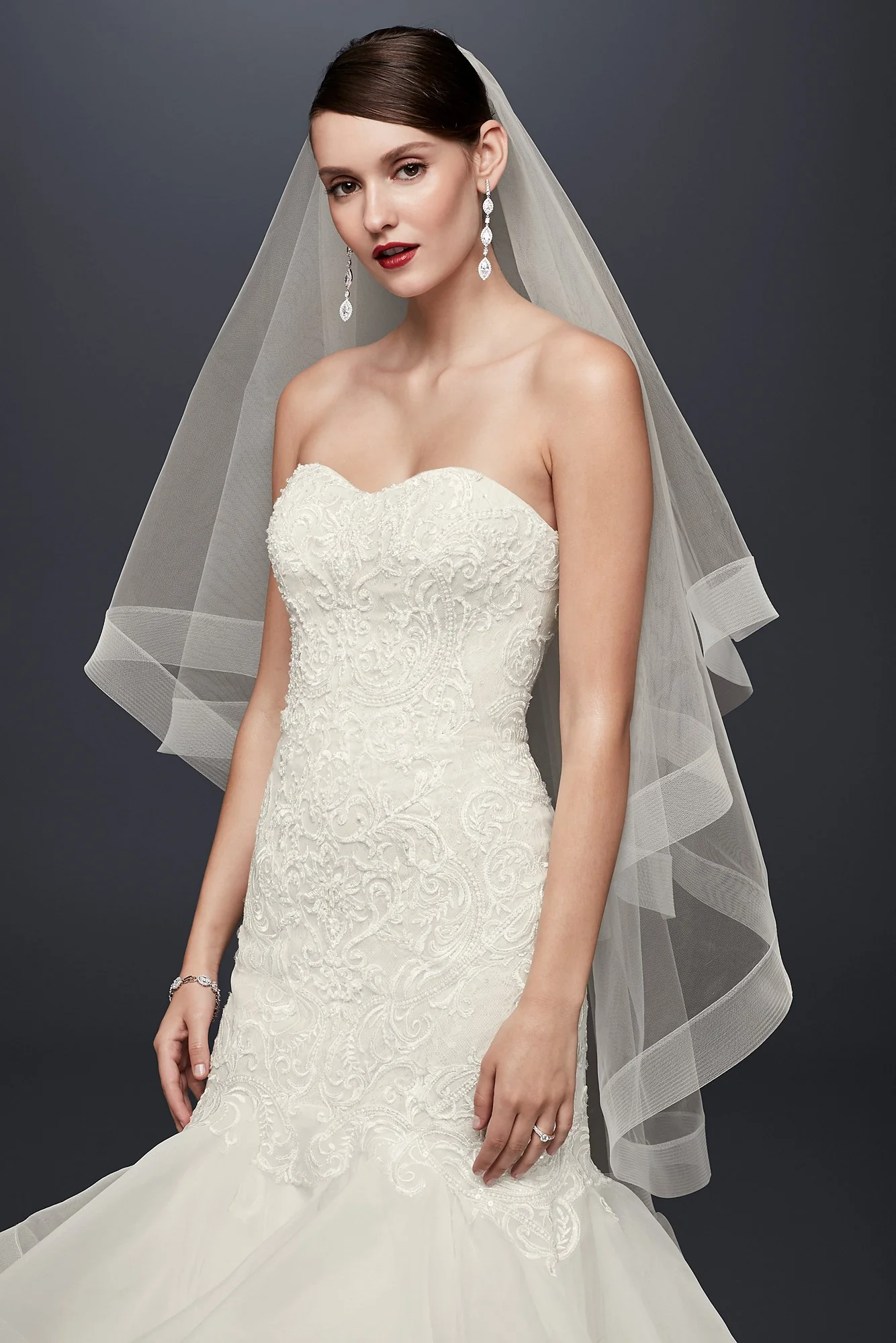 Two-Tier Horsehair Trim Fingertip Veil