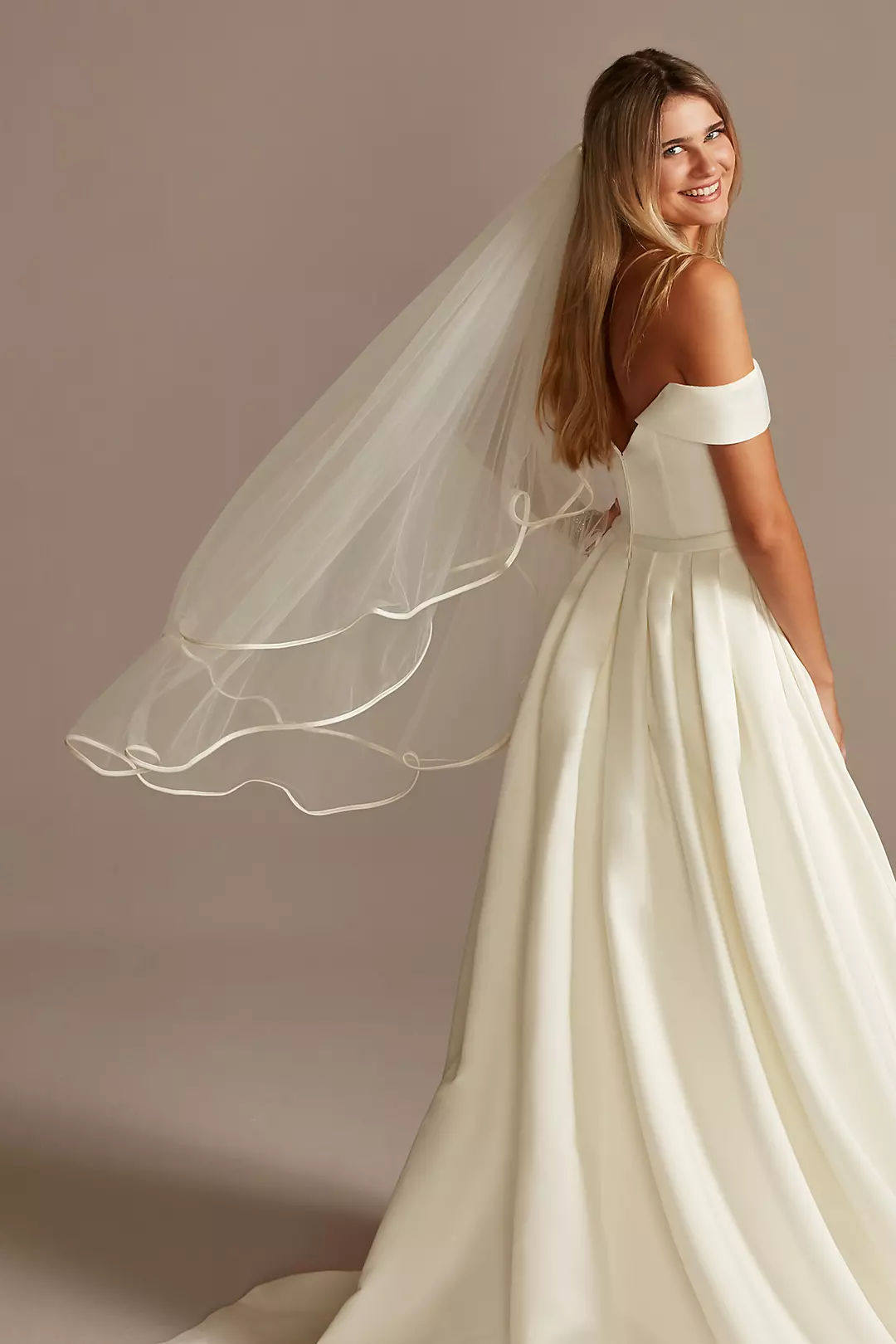 Two Tier Satin Edge Mid-Length Veil - Image 2
