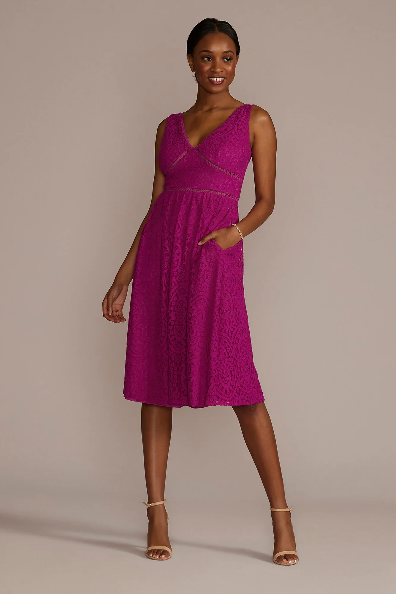 V-Neck Lace Sleeveless Dress - Image 3